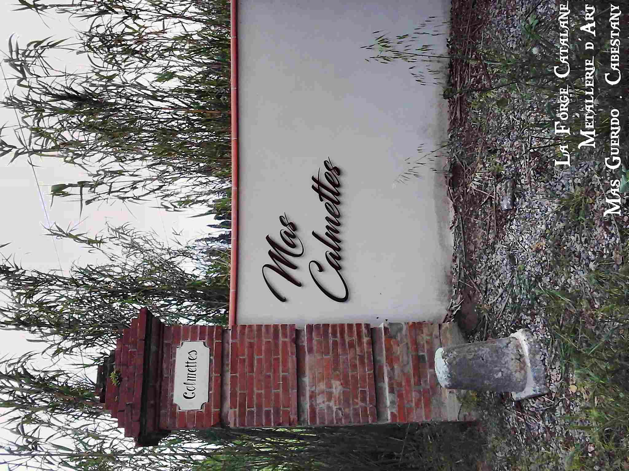 lettre decoupe laser nom de mas forge catalane.jpg